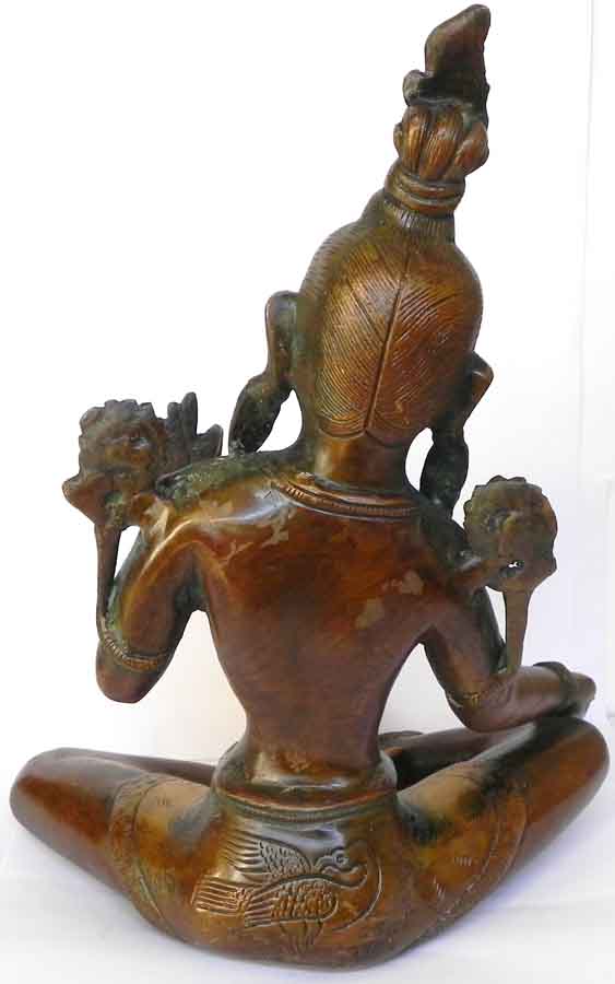 grne Tara Statue