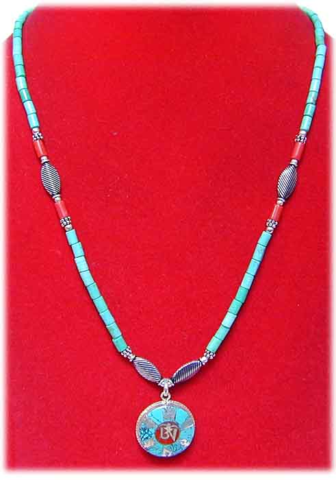 Türkiskette OM mit Inlay-Mantra-Anhänger Türkiskette OM mit Inlay-Mantra-Anhänger